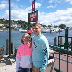 Meet your Posher, Bailey